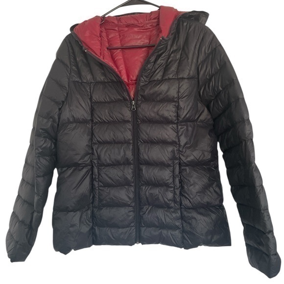 Bernardo slimming down black packable jacket in size small - Picture 1 of 6